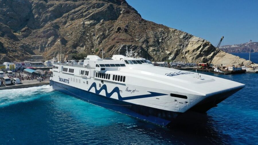 From Chania: Full-Day Trip to Santorini - Fira’s 2-hour free time: how to use it without getting lost