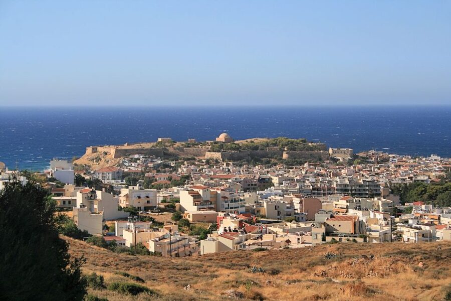 From Chania: Knossos Palace and Heraklion Full-Day Tour - Heraklion city break: what you can do in 3 hours