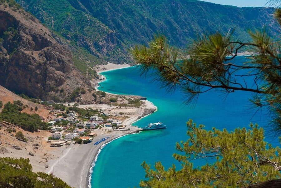 From Chania: Samaria Gorge with Professional Hiking Guide - From Chania pickup to the White Mountains coach ride