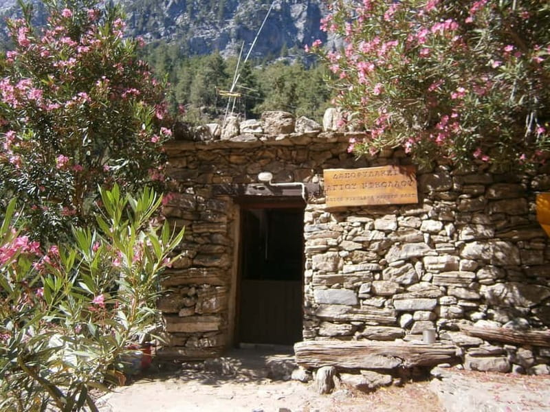 From Georgioupolis: Roundtrip Transfer to Samaria Gorge - Getting From Georgioupolis Area to Omalos: Early Start, Comfortable Ride