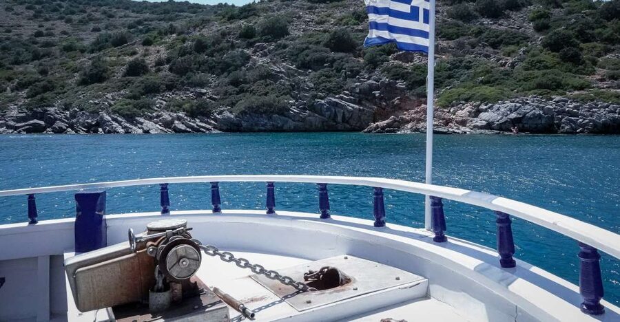 From Heraklion: Elounda, Kolokitha, and Spinalonga Boat Trip - Getting to the port: bus pickup, timing, and what to plan for