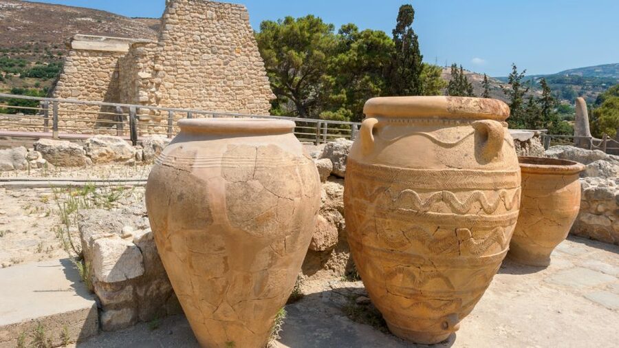 From Heraklion: Historical Center City Tour & Knossos Palace - Entering Knossos Palace: Where the Guide Changes Everything