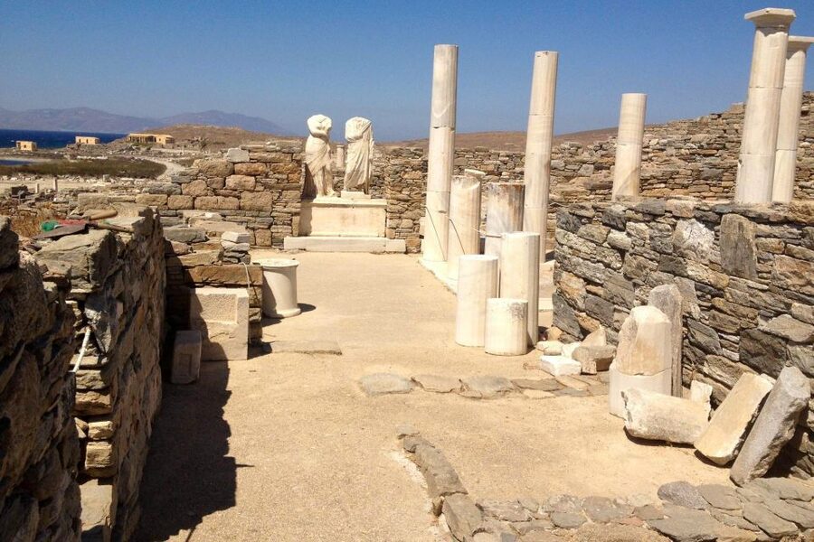 From Mykonos: Delos Archaeological Site Guided Evening Tour - Your guided walk on Delos: how the House of Dionysus makes the ruins click