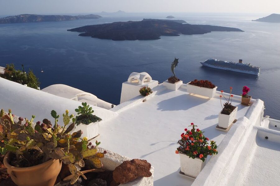From Naxos: Full-Day Boat Trip to Santorini - Should You Book This Naxos to Santorini Boat Trip?