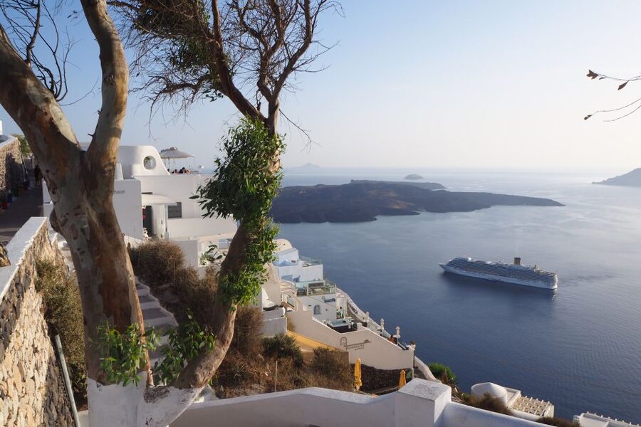 From Naxos: Full-Day Boat Trip to Santorini - Getting From Naxos to Santorini: Catamaran Timing and What It Means