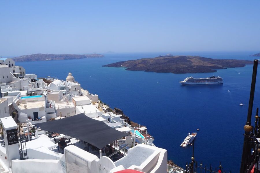 From Paros: Santorini Full-Day Boat Trip - Fira free time: cable car, alleys, and Ypapantis Street