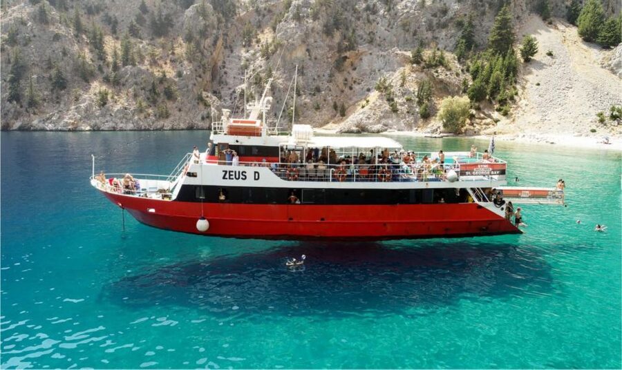 From Rhodes: Cruise to Symi Island and Saint George's Bay - On-Board Comfort: Seating, Bar Stops, and Small Practicalities