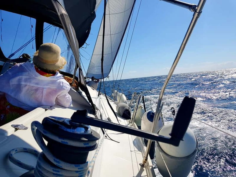 From Skiathos Marina: Yacht Sailing Day Trip with Lunch - Bay hopping south of Skopelos: Kastani and Hovolo by boat access