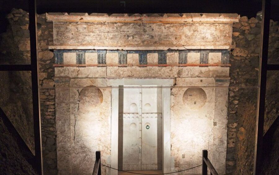 From Thessaloniki: Pella and Vergina Day Trip - The van ride from Thessaloniki: simple, but plan for focus time