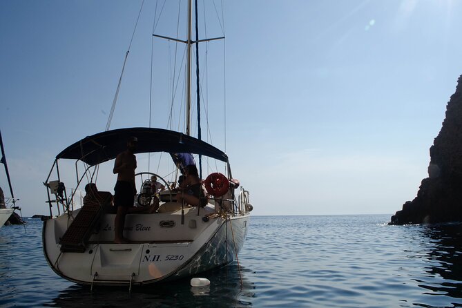 Full day sailing cruise on the West side of Milos island - Arkoudes Bear-Shaped Rock and Cape Vani’s Deep Blue Setup