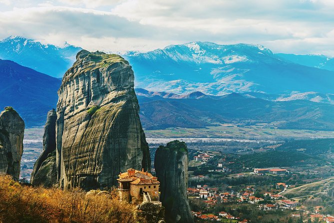 Full-Day Trip to Meteora from Thessaloniki - Arriving Around 12:30: Two Operating Monasteries and Real-Time Scheduling