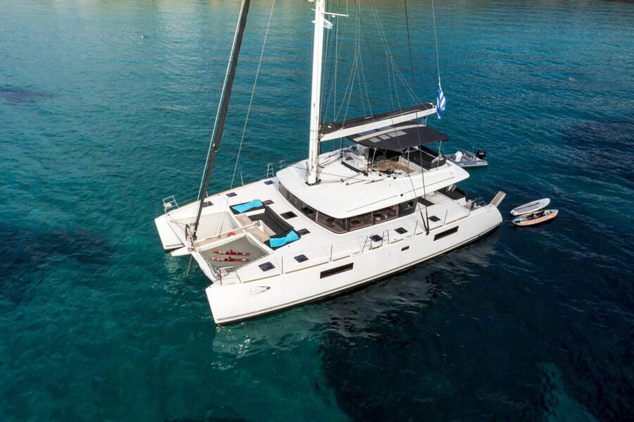 Heraklion: Dia Island Luxury Catamaran Cruise with Meal - The Mediterranean meal onboard, and how it fits the sea day