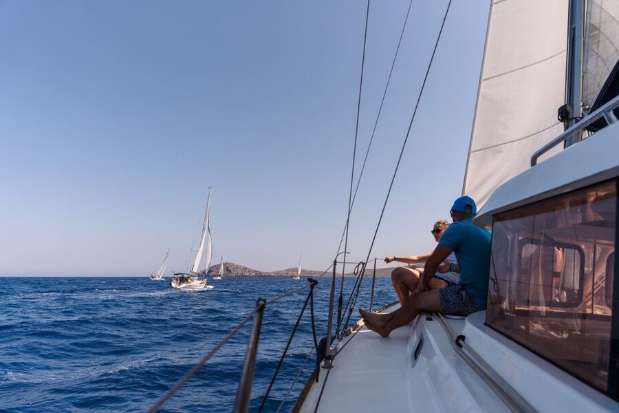 Heraklion: Dia Island Sailing Cruise with Snorkeling - Snorkeling and paddleboarding in Dia’s bays: the best part, with honest expectations