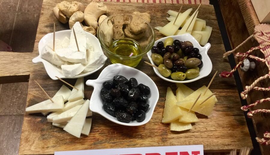 Heraklion: Food Tastings Walking Tour - Olive Oil Time: The Reason It’s Considered Among the Best