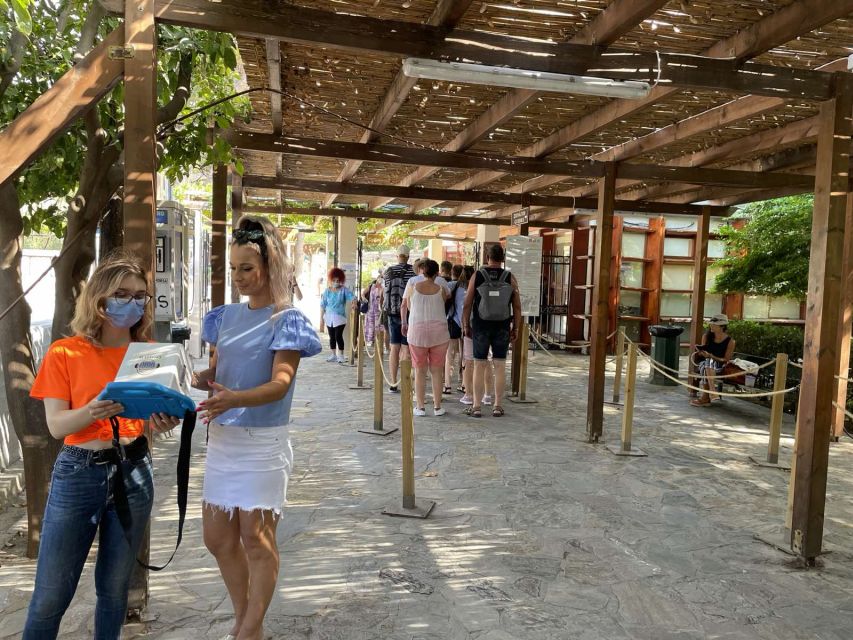 Heraklion: Palace of Knossos 3D Virtual Audio Tour by Tablet - The audio guide in your language, plus self-guided pacing