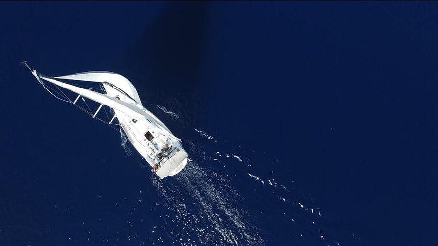 Heraklion: Sailing Cruise to Dia Island with Drinks and Meal - Crew quality on this cruise: where the experience gets personal