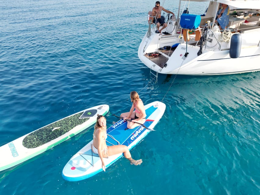 Heraklion: Sailing Cruise to Dia Island with Drinks and Meal - Sailing out with dolphin chances and Dia legends