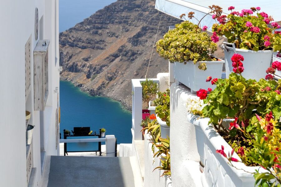 Heraklion: Santorini Day Trip with Boat Transfer & Oia Visit - Should you book this Heraklion to Santorini day trip?
