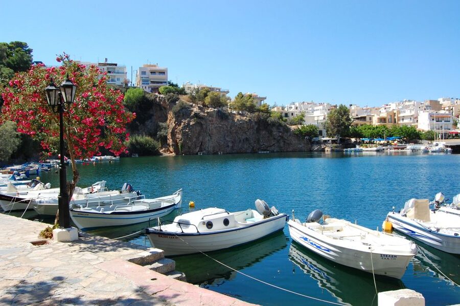 Heraklion: Spinalonga and Agios Nikolaos Cruise with Lunch - Agios Nikolaos Free Time on Foot: Lake Views, Shops, and Café Stops