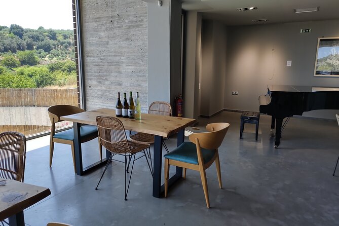 Heraklion SUV Private Guided Wine Tour with Lunch - The wine and food plan, why the pairings help you remember it
