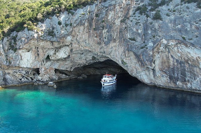 Island Hopping with Beach BBQ - Included food and drinks, and how to plan your appetite