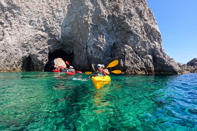 Kayaking Tour to the secrets of Milos - Snacks, Photos, and How to Handle Your Phone and GoPro