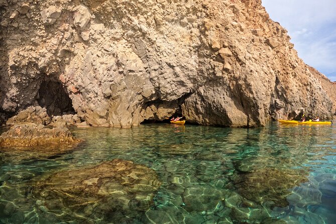 Kayaking Tour to the secrets of Milos - Paddling Back to Firiplaka: A Strong Finish Without Feeling Rushed