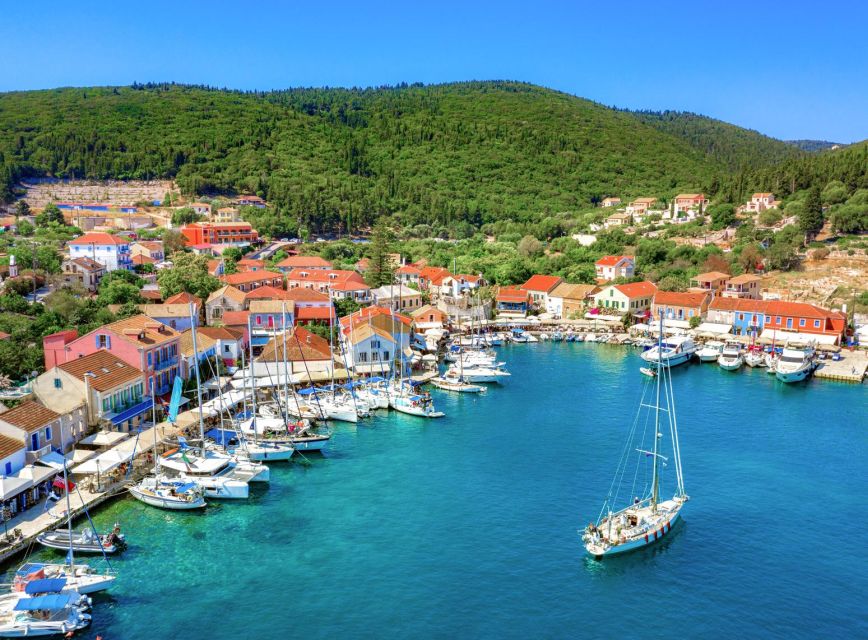 Kefalonia: Assos and Fiscardo Guided Tour - Assos Village: Colorful Houses, Seaside Cafés, and a Slower Pace