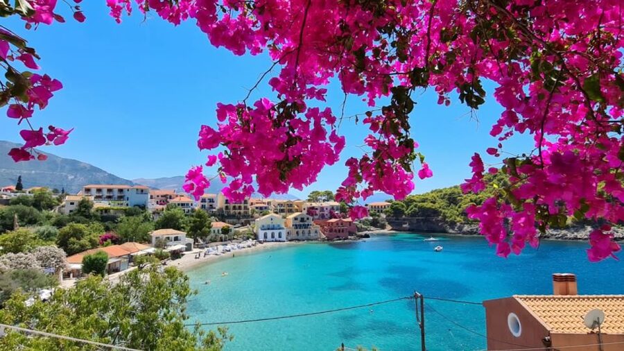 Kefalonia: Assos and Fiscardo Island Day Tour - Melissani Lake and the cave boat ride: the highlight that needs planning