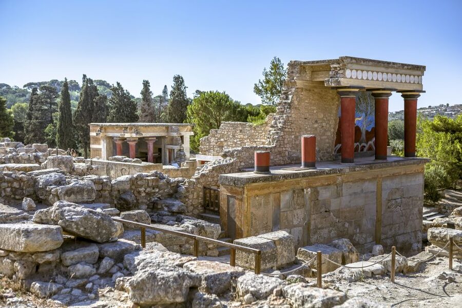 Knossos Palace Skip-the-Line Ticket & Private Guided Tour - Skipping the line at Knossos, then getting your bearings fast