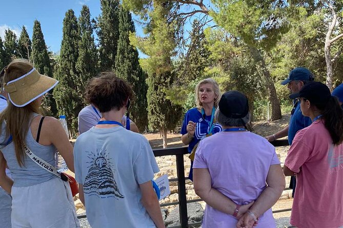 Knossos Palace Skip-the-Line Ticket (Shared Tour Group) - The 90-minute guided loop: what you see at Knossos Palace