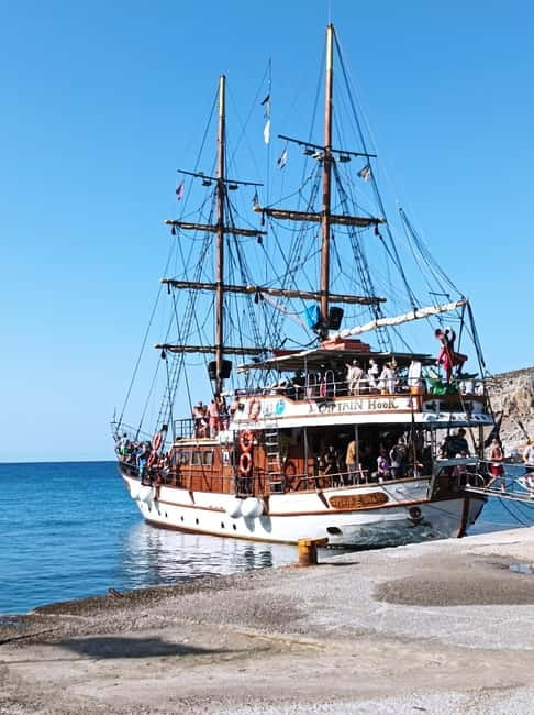 Kos: 3-Island Cruise with Lunch and Hotel Transfer - Dining and Deck Comfort: Lunch Onboard Plus Optional Bar Drinks