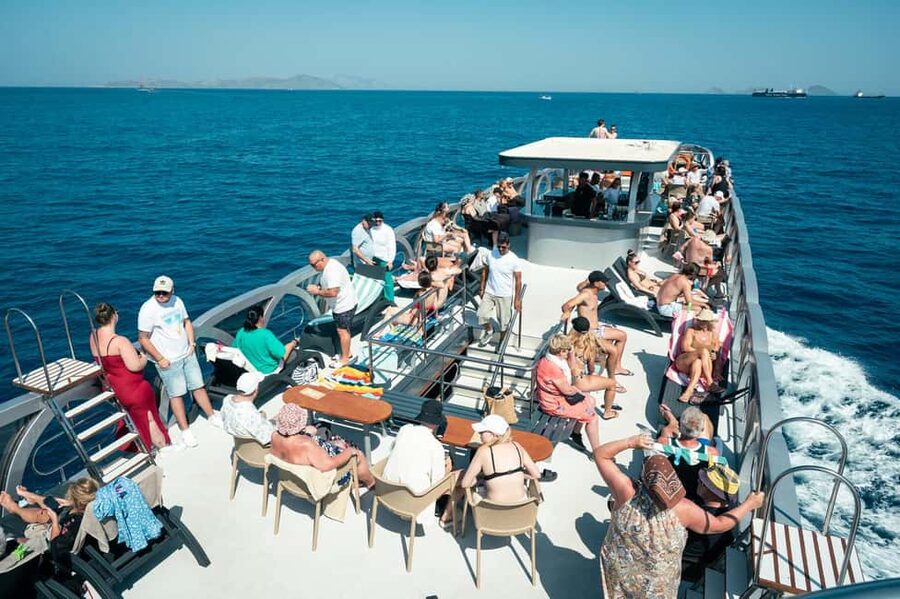 Kos Pearl 3 Island: Lounge in Luxury on the Aegean Waves - Lunch on board: included, chosen, and easy to work with