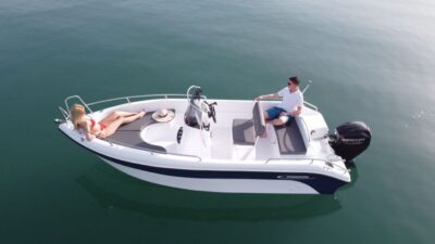 Private Speedboat Rental – No License Required