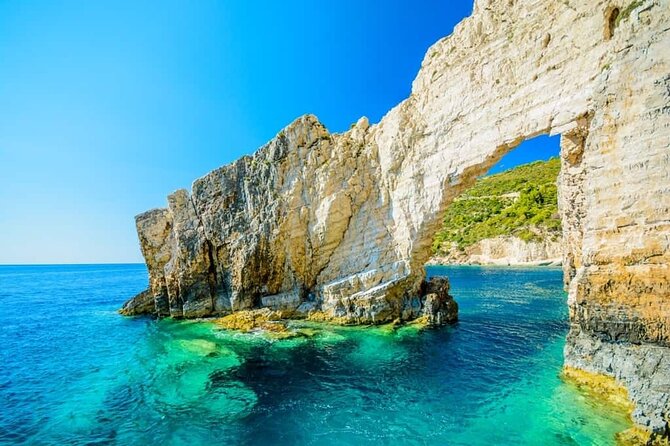 Laganas Zakynthos: Marathonissi, Keri Caves and Turtles Spotting - Sailing along Cape Marathia and the Keri Caves area