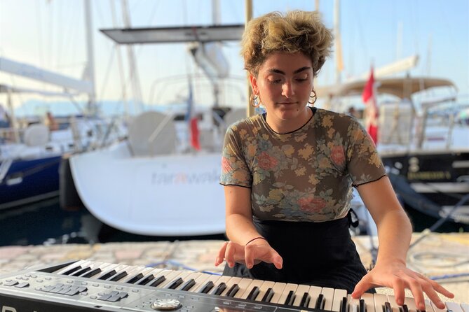 Live Jazz Music and Local Stories in the Heart of Corfu - The evening flow: aperitif time, three sets, and mingling breaks