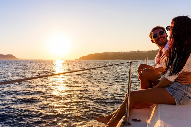 Luxury Catamaran Cruise, Dia Island -Open Bar & Lunch -Top Rated! - The Lunch and Brunch Plan: Choose Your Meal, Then Enjoy It at Sea