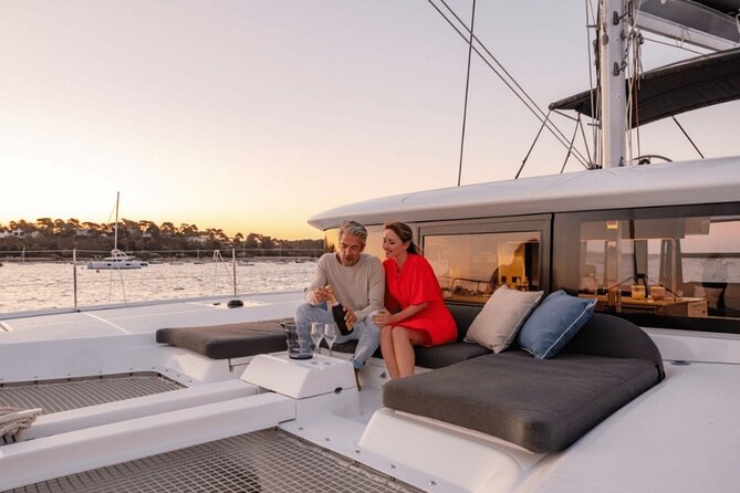 Luxury Catamaran Cruise, Dia Island –Open Bar & Lunch -Top Rated! - Your 5.5-Hour Flow: Lunch Without Rushing, Sea Time Without Waiting