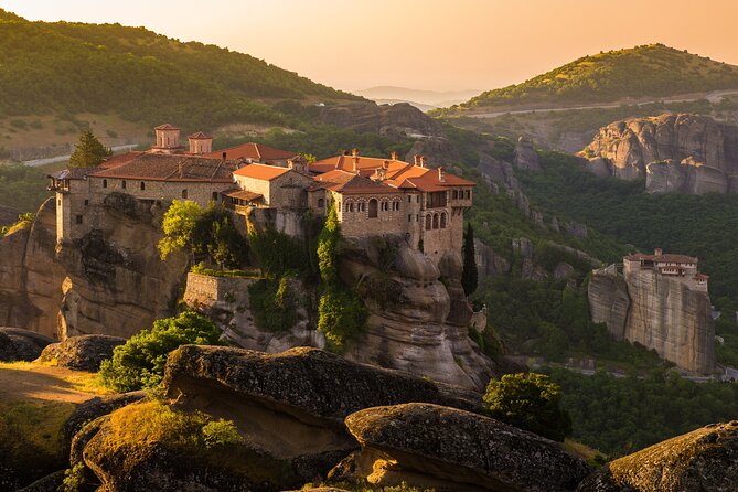 Meteora Day Trip with central Pick up & optional Lunch - Getting to Kalabaka: the 7:00 AM Start and the Bus Reality