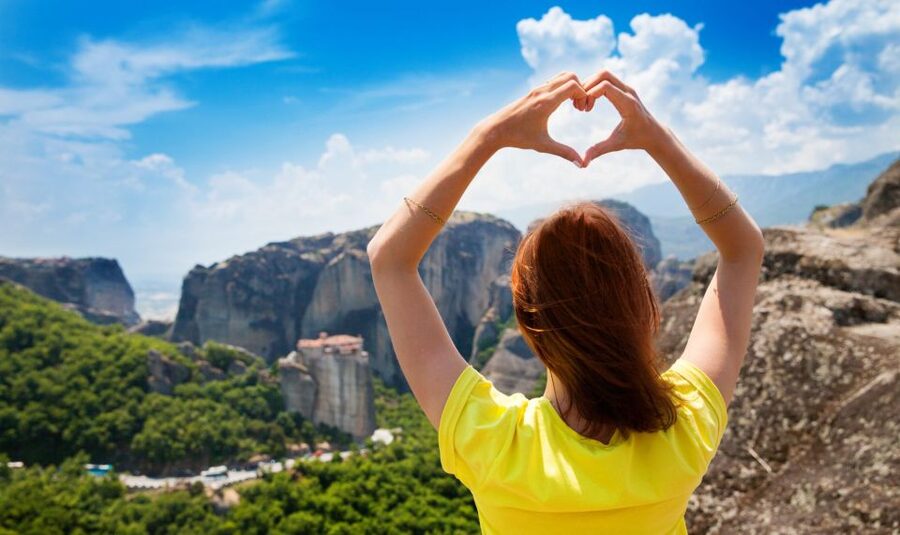 Meteora: Guided Sunset Tour with Monasteries & Caves Visit - Who this sunset tour is best for
