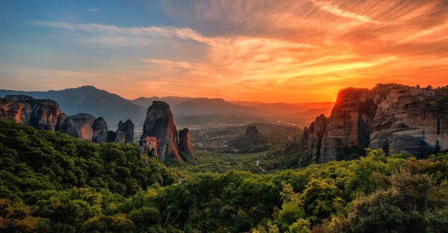 Meteora: Guided Sunset Tour with Monasteries & Caves Visit - Price and logistics: does $35 feel fair for what you get?