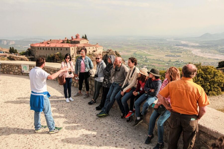 Meteora: Half-Day Meteora Monasteries Small Group Tour - How the 4-Hour Flow Works: Viewpoints, Then Monasteries, Then More Views
