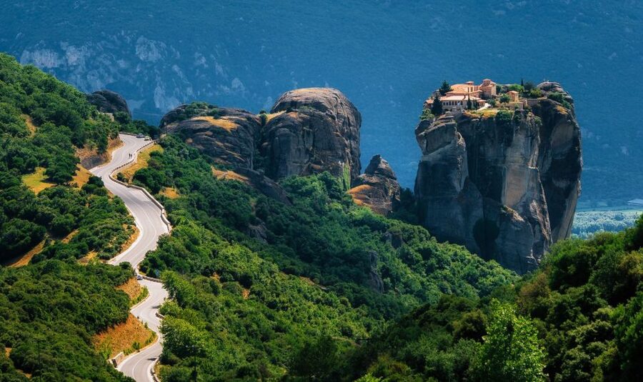 Meteora: Morning Half Day Sightseeing and Monasteries Tour - Audio Guides, Smartphones, and the One Inside-Tour Expectation to Set