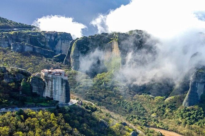 Meteora: Panoramic Morning Small Group Tour with Local Guide - St. Nicholas Anapavsa, Holy Trinity, and St. Stephen from the viewpoints