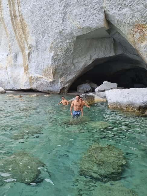 Milos: Half-day Kleftiko, Catamaran Trip | Lunch & OpenBar - Key points before you go