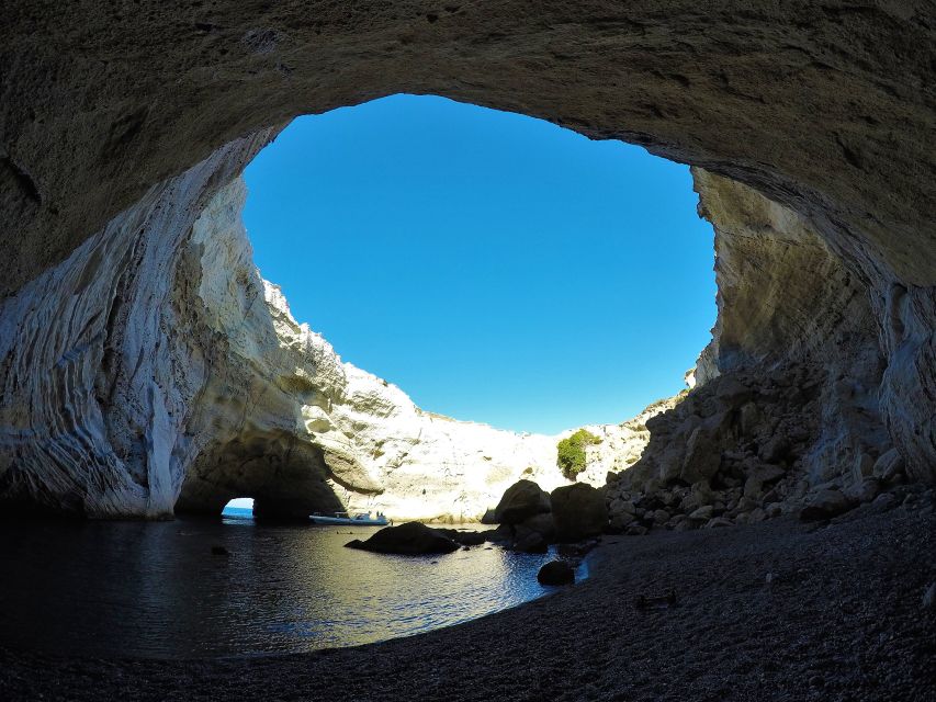 Milos: Half-Day Speedboat Cruise to Klefiko with Snorkeling - Snorkeling in Milos: what is included and how to enjoy it