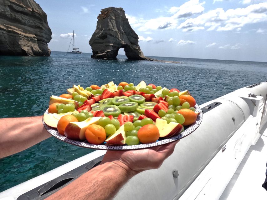 Milos: Half-Day Speedboat Cruise to Klefiko with Snorkeling - The Volcano boat: what comfort and size mean for your day