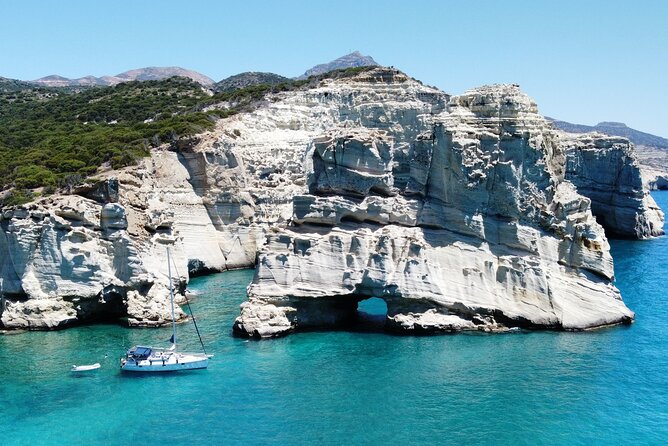 Milos oneiro-kleftiko west Milos - Past fisher villages and the syrmata houses of Milos