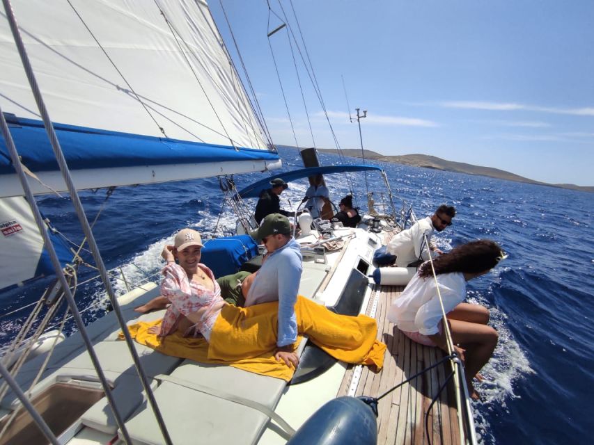 Mykonos: Delos and Rhenia Full-Day Sailing Cruise with Meal - Sailing over to Rhenia: the swim-and-snorkel payoff