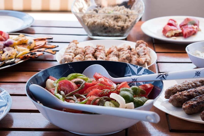 Mykonos: Delos and Rhenia Islands Cruise with BBQ Meal - Food, drinks, and what “unlimited” feels like in real life
